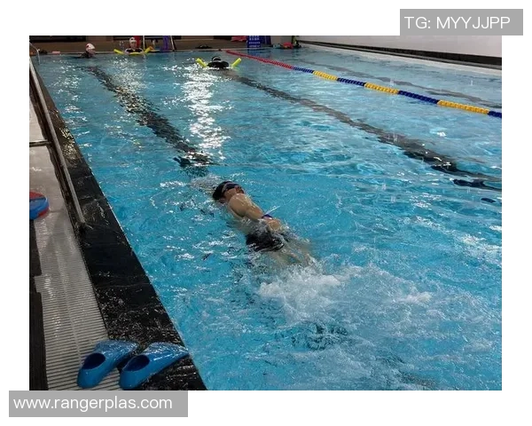 游泳技巧全面解析：从基础训练到高阶提升，助你成为泳池中的高手